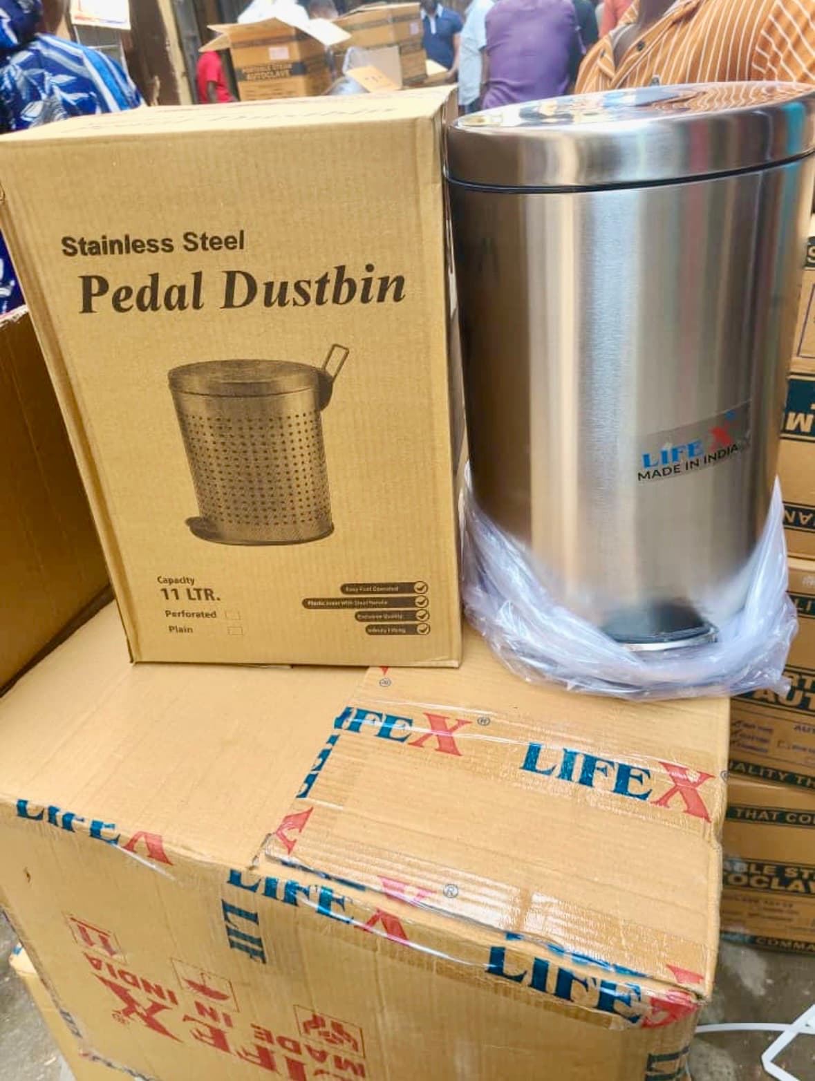 stainless steel pedal dustbin