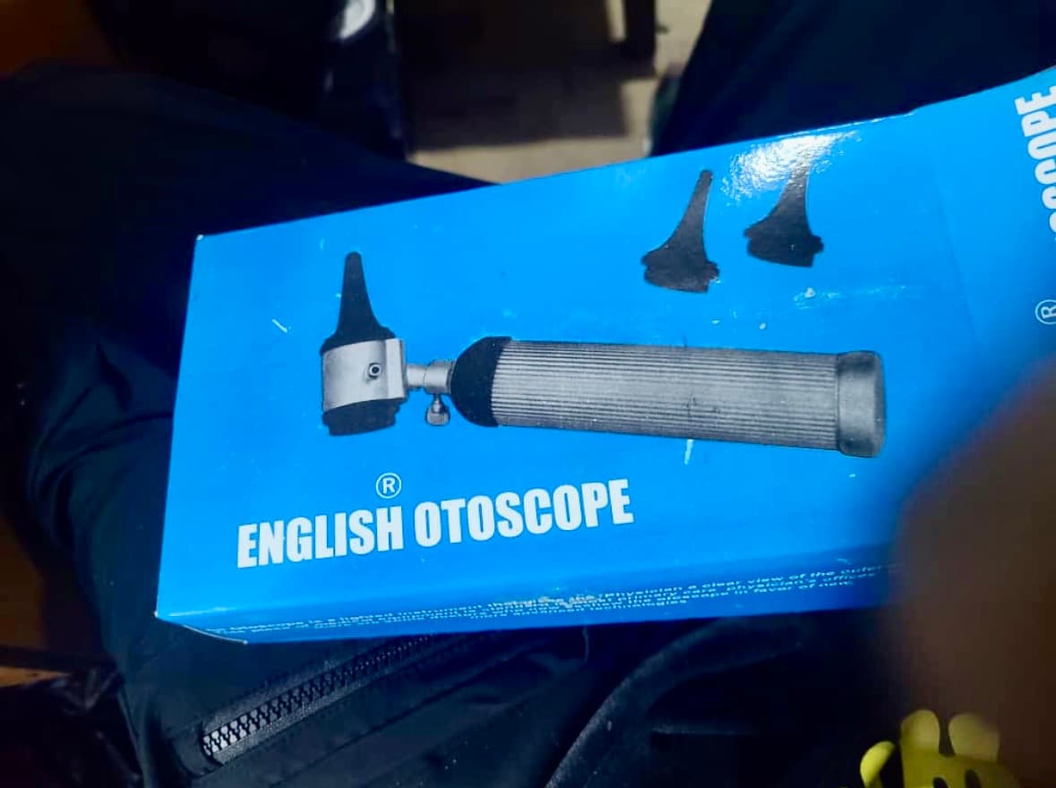 English Otoscope Diagnostic Kit